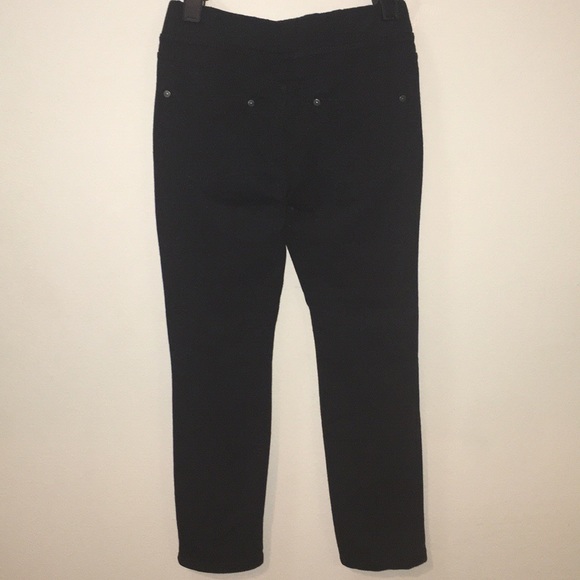 2 Pairs of Leggings - Picture 5 of 6